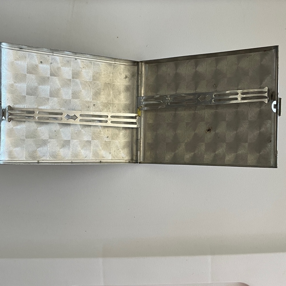 Vintage Art Deco Cigarette Case. Letter R on top - Picture 2 of 11